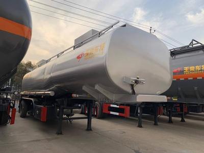 普貨內(nèi)涂層罐車31噸凈水劑罐車鋼襯塑運水半掛車制造廠家